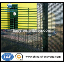 Application de maille de barrière et matériel enduit en plastique de fil de fer panneaux bon marché de barrière en métal